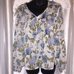Mossimo White and Blue floral print blouse.